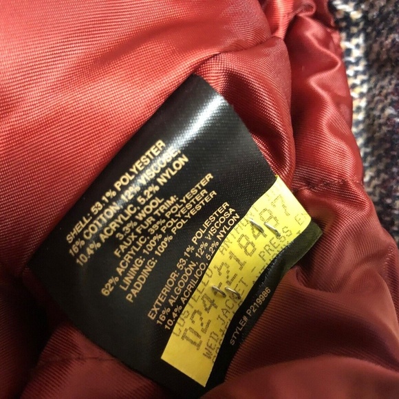 Jessica Simpsons, Girls, Winter coat, Size 4,Pockets,Plush hood,Long sleeve.! - Picture 8 of 10